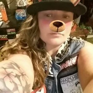 Meet your Posher, Yvette